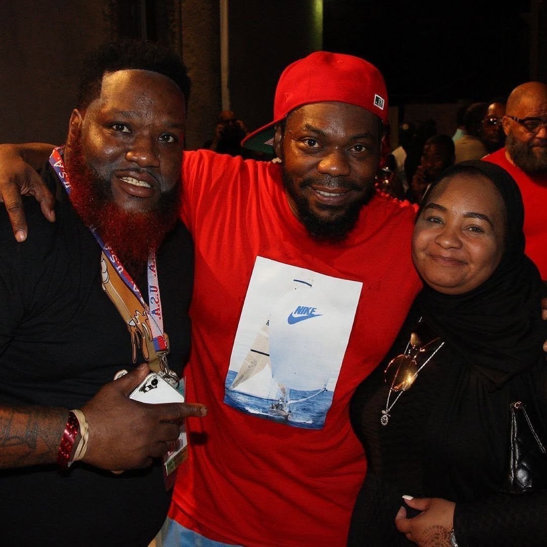With Roc The Barber & Beanie Sigel